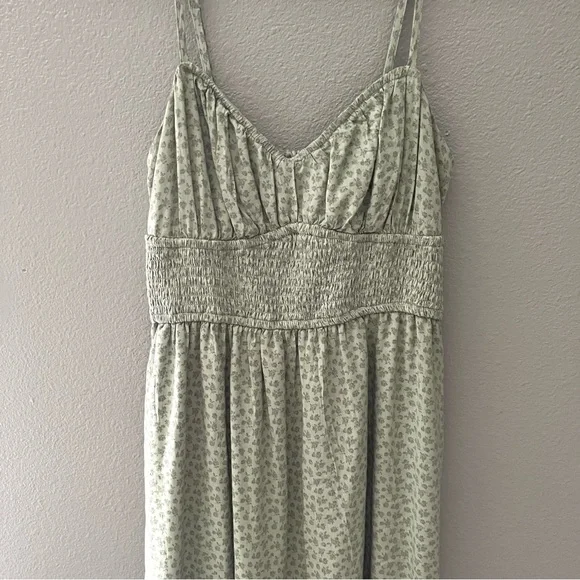 Hollister Sage Green Midi Dress - Picture 4 of 5